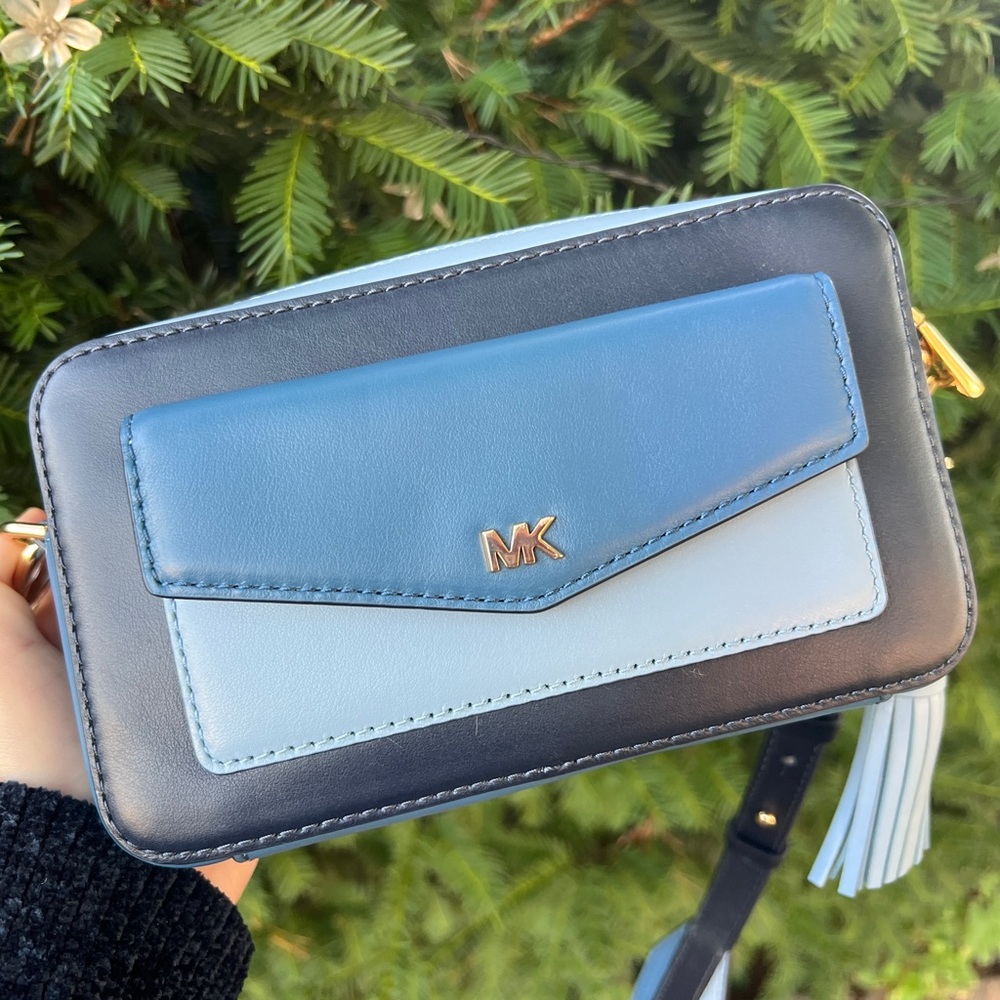 Michael Kors SM pocket camera bag (leather )